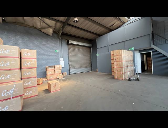 486M² WAREHOUSE TO LET IN SPARTAN